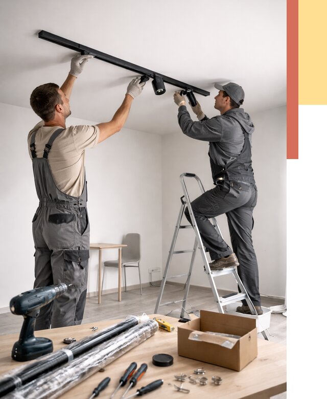 Установка трековых светильников в натяжной потолок в Кирове от 4352 руб. | ОТДЕЛОЧНИК-Кри